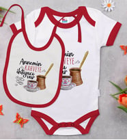 BK Kids Annemin Kahveye İhtiyacı Var Tasarımlı Kırmızı Bebek Body Zıbın ve Mama Önlüğü Hediye Seti-1