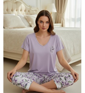 Mihra Kadın Viskon V Yaka Kısa Kol KAPRİ Likralı Pijama Takımı 40111M - 1 Adet