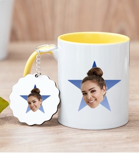 Kişiye Özel Mavi Yıldız Kafa Fotoğraflı Sarı Kupa Bardak ve Anahtarlık