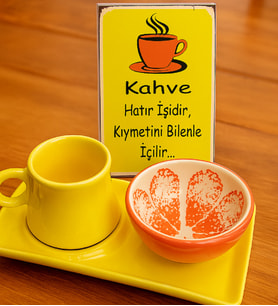 Sarı Fincanlı Hediye Kutusu