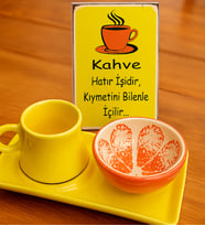 Sarı Fincanlı Hediye Kutusu