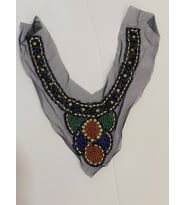 25X25  CM TAŞLI BONCUKLU TASARIM KIYAFET YAKA AKSESUARI APLİK DİKİŞ
