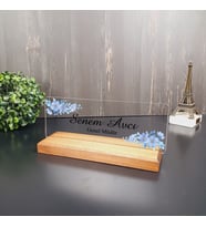 Kişiye Özel Modern Tasarımlı Mavi Çiçekli Masa İsimliği