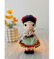 Frida Kahlo amigurumi oyuncak bebek. Arkadaşa, sevgiliye hediye.