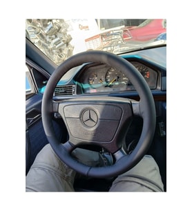 DİKİŞLİ DİREKSİYON KILIFI DAMARLI SİYAH DERİ SİYAH DİKİŞLİ E200 MERCEDES İÇİN HIZLI KARGO