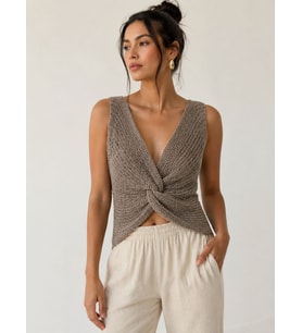 Twist Knot Detaylı Premium Kadın Triko Bluz – V Yaka Örgü Dokulu Şık Crop Tasarım