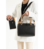 Kadın Büyük Boy Omuz Çantası Ve Cüzdanı EBAT 30 X 24 CM (STD)