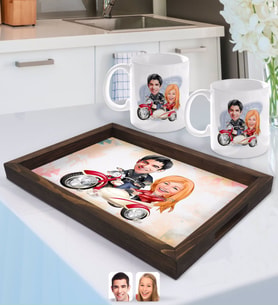 BK Gift Kişiye Özel Sevgililer Karikatürlü Doğal Ahşap Tepsi ve 2’li Kupa Bardak Seti-12