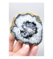 Dendritik Hayal: Dendrit Opal ve Akik - Merlinite'nin Büyüleyici Özgüsü!