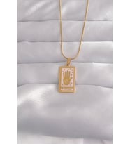 316L Çelik Gold Renk Pembe Mineli El Figür Tarot Kolye TJ-BKO9031
