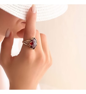 14k Altın Granat Lal Taşlı Yüzük AY10713