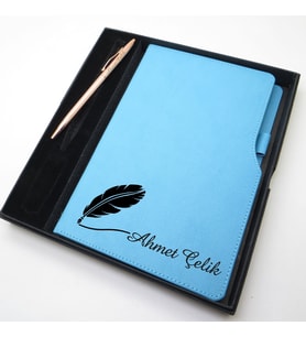 İsme Özel Turkuaz Kalemlikli Defter & İsme Özel Metal Kalem (Öğretmenler Günü veya başka bir mesaj işlenebilir) (Karışık)