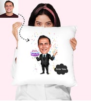 Doğum Gününe Özel Karikatürlü Kişiye Özel Yastık