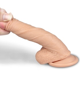 Güçlü Vantuz Sayesinde Sabitlenebilir Yumuşak Dokulu 18 Cm Kemerli Penis