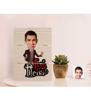 BK Gift Kişiye Özel Evin Reisi Karikatürlü Otantik Masaüstü Ahşap Palet Çerçeve-2 (Beyaz)
