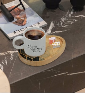 BK Gift Kişiye Özel Mermer Tasarımlı Doğal Ahşap Tabaklı Türk Kahvesi Fincanı Sunum Seti Model 6