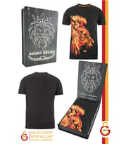 Galatasaray Orijinal Lisanslı Aslan Baskılı T-Shirt Kişiye Özel Hediyelik Ahşap Kutulu