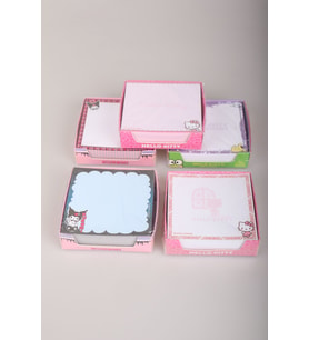 DEKOMUS İLE LİSANSLI YENİ SEZON BEST FRIENDS KUROMI,HELLO KITTY,CINNAMOROLL 2'Lİ KÜP NOTLUK