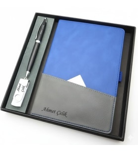 Signator® Codex  N366 Kişiye Özel Defterli Set - İsme Özel Siyah Kalem + İsme Özel Mavi Defter + İsme Özel 32 GB Usb Bellek  İsme Özel Kutusunda Hediyelik Set (Karışık)