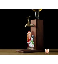 BK Gift Kişiye Özel Kadın Yılbaşı Karikatürlü Musluklu Ahşap Viski Standı-3, Viski Çeşmesi, Doğum Günü Hediyesi, İçecek Dispenseri