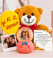 Kişiye Özel İyi Ki Varsın Ayıcık & Arkadaşa Hediye İyi Ki Varsın Kar Küresi