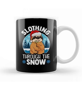 Cute & Funny Slothing Through The Snow Christmas Kupa Bardak Porselen