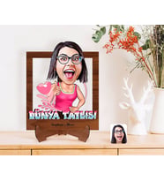 BK Gift Kişiye Özel Dünya Tatlısı Karikatürlü Ahşap Standlı 3D Biblo-1 (Beyaz)
