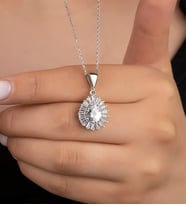Saklı Takı 925 Ayar Gümüş Damla Baget Taş Kolye