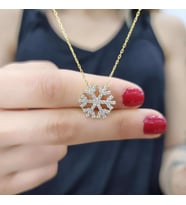 Beyaz Taşlı Kartanesi 925 Ayar Gümüş Zirkon Taşlı Gold Kaplama Kolye (Karışık)