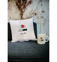 Anjiyo Teknisyeni Kupa Bardak ve Yastık Set (Beyaz)