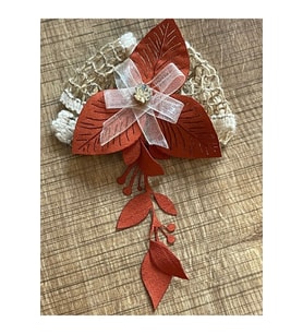 KİREMİT YAPRAKLI ZİRKON TAŞLI  JÜT İPLİ DANTEL KURDELE TASARIM ARAJMAN ÇİÇEK İĞNELİK BROŞ 10X10 CM
