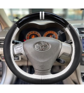 Toyota Matrix E130 Dikme Direksiyon Kılıfı Parlak Siyah Beyaz Detaylı Beyaz Çift Yüzük ve Dikiş 2003-2008