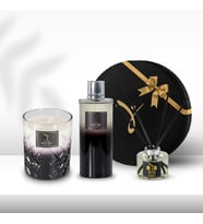 Delicate Black 300gr Mum & Delicate Black Kolonya 250ml & Nevin Diffuser 150ml Hediye Seti (Siyah)
