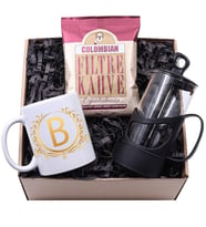 Kişiye Özel Harf Tasarım Kupa & French Press & Colombian Taze Filtre Kahve Hediye Seti (Model 1)