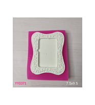 YY0371 Kenarları Şekilli Çiçek Desenli Kare Çerçeve Silikon Kalıp