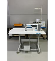 Jaktec JK-A4 Elektronik İp Kesmeli Düz Dikiş Makinesi Tablalı – Başlangıç Seti Hediyeli
