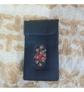 Avrupa Goblen İşli Saten Sigaralık (Ekru-Siyah)