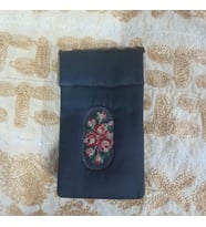 Avrupa Goblen İşli Saten Sigaralık (Ekru-Siyah)