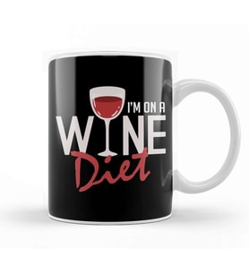I m On A Wine Diet Cute & Funny Wino Drinking Pun Kupa Bardak Porselen