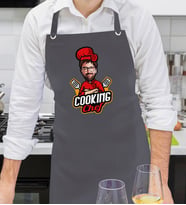 BK Gift Kişiye Özel Erkek Chef Karikatürlü Profesyonel Antrasit Mutfak Önlüğü, Aşçı Önlüğü, Şef Önlüğü, Arkadaşa Hediye-3
