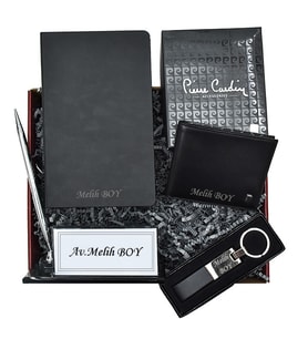 İsme Özel Lüx Defter Masaüstü Kristal İsimlik  Pierre Cardin Cüzdan ve Anahtarlık Hediye Kutusu (Model 1)