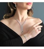 Damla Başak Modeli Yeşil Zirkon Taşlı Sarkıt Gümüş Set