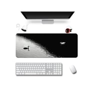 SonicTouch Klavye Mousepad 40x90cm Dikişsiz Pürüzsüz Sıvı Geçirmez Kaymaz Taban Kuğuların Dengesi