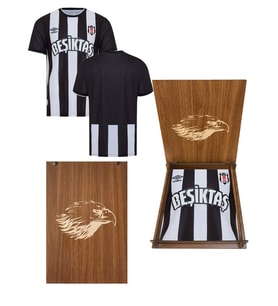 Beşiktaş Orijinal 24/25 Çubuklu Forma Kartal Ahşap Kutu Hediyeli (Siyah - Beyaz)