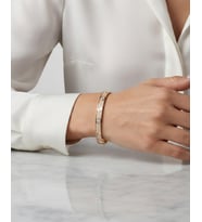 Kadın Taşlı Love Model Gold Çelik Bilezik