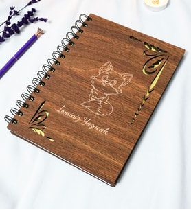 Kişiye Özel Tilki Desenli Ahşap Kapaklı Defter - Ajanda - İsme Özel - A5 60 Yaprak (120 SAYFA) Hediyelik (Gold)