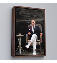 Çerçeveli Mustafa Kemal Atatürk'ün Sandalyede Oturan Tablosu (Altın)