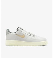 Air Force 1 "Light Bone and Coconut Milk" DC8894-001 Kadın Sneaker