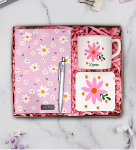 Kişiye Özel Defter, Tükenmez Kalem, Çay & Nescafe Fincanı ve Ahşap Sunumluklu Hediye Seti (Model 1)