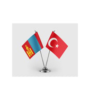 Moğolistan Bayrağı ve Türk Bayrağı İkili Saten Masa Bayrağı Takımı